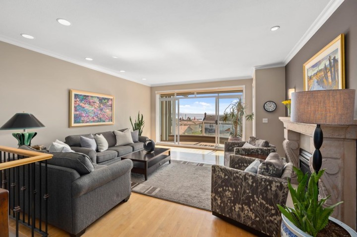 Photo 8 at 2362 Marine Drive, Dundarave, West Vancouver