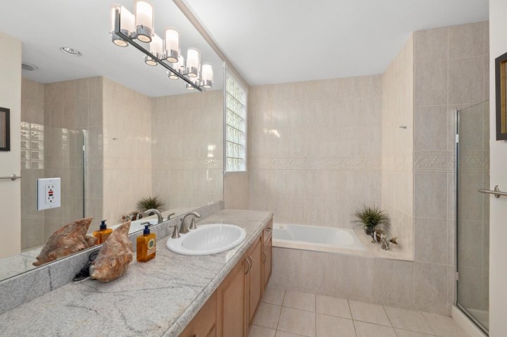 Photo 21 at 2362 Marine Drive, Dundarave, West Vancouver