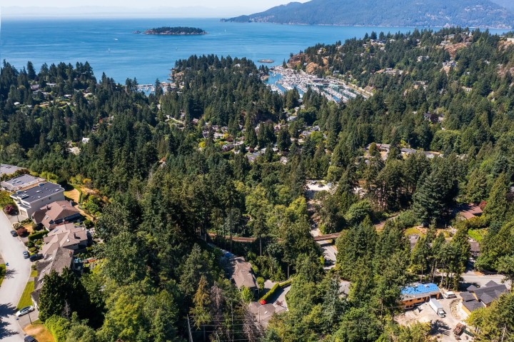 Photo 40 at 5671 Westport Road, Eagle Harbour, West Vancouver