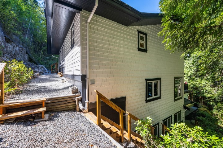 Photo 35 at 5671 Westport Road, Eagle Harbour, West Vancouver