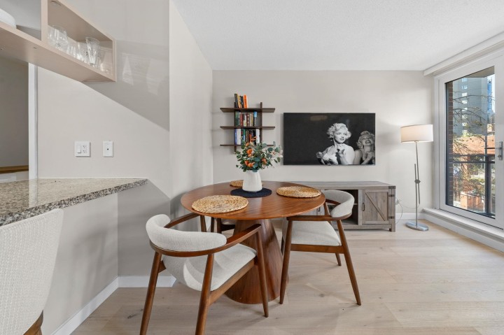 Photo 5 at 305 - 1082 Seymour Street, Downtown VW, Vancouver West