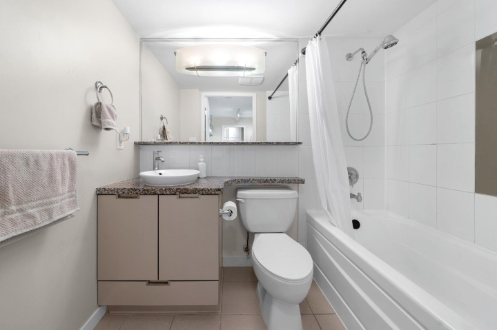 Photo 20 at 305 - 1082 Seymour Street, Downtown VW, Vancouver West