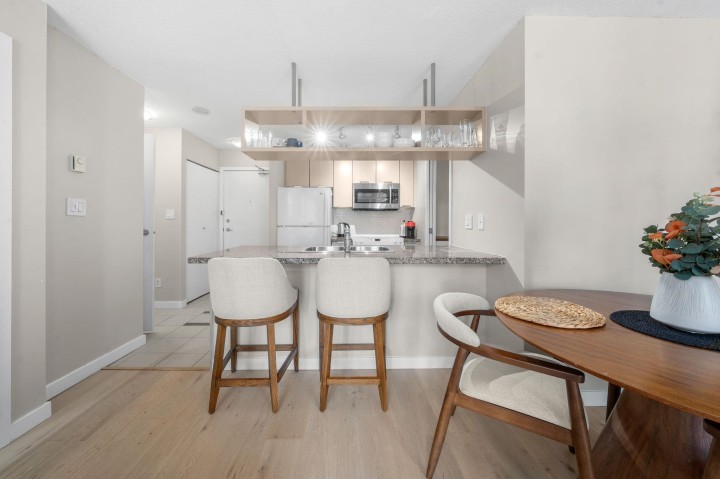 Photo 9 at 305 - 1082 Seymour Street, Downtown VW, Vancouver West