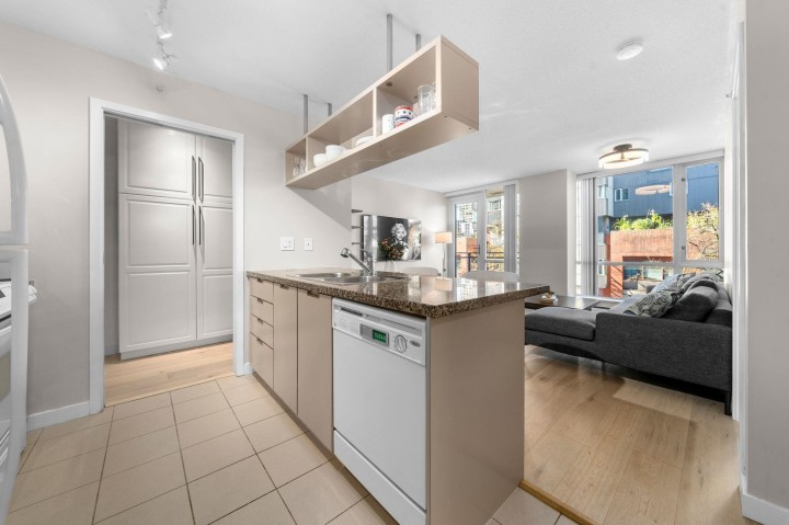 Photo 15 at 305 - 1082 Seymour Street, Downtown VW, Vancouver West