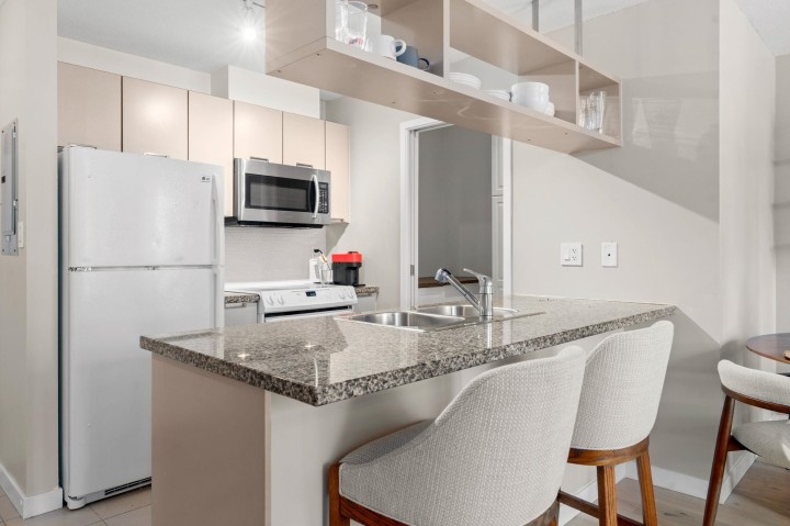 Photo 11 at 305 - 1082 Seymour Street, Downtown VW, Vancouver West