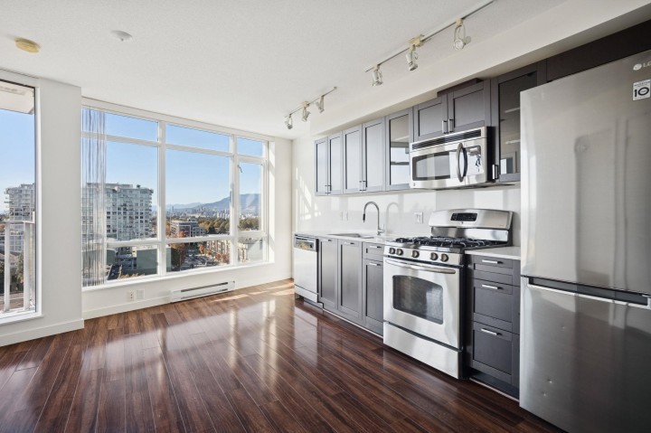 Photo 3 at 1010 - 4815 Eldorado Mews, Collingwood VE, Vancouver East