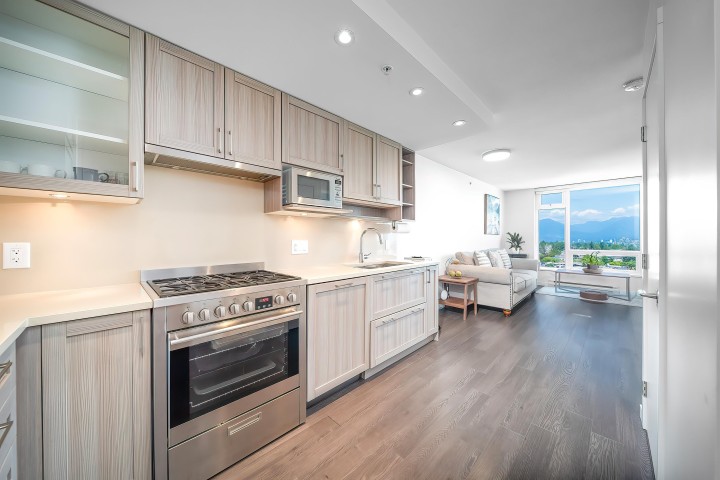 Photo 3 at 1703 - 5515 Boundary Road, Collingwood VE, Vancouver East