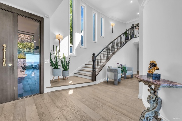 Photo 3 at 1439 Chippendale Road, Chartwell, West Vancouver