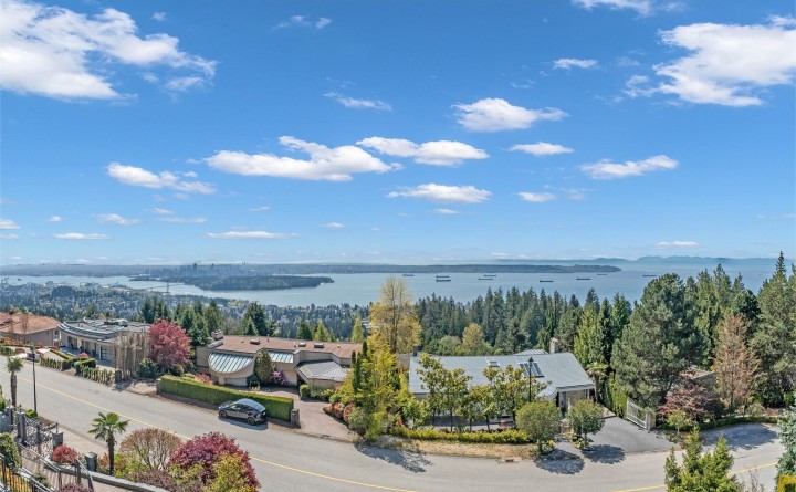 Photo 1 at 1439 Chippendale Road, Chartwell, West Vancouver