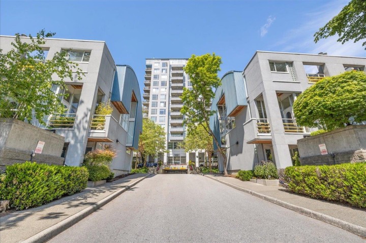 Photo 38 at 307 - 3061 E Kent Avenue North, South Marine, Vancouver East