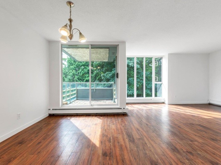 Photo 11 at 307 - 3061 E Kent Avenue North, South Marine, Vancouver East