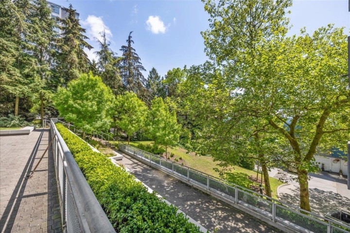 Photo 35 at 307 - 3061 E Kent Avenue North, South Marine, Vancouver East