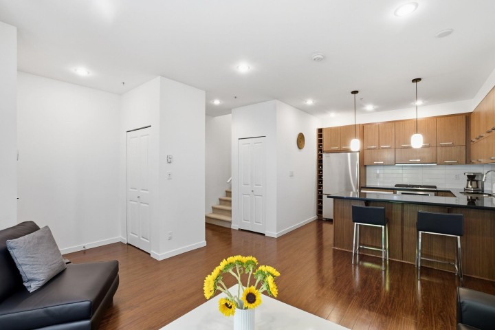 Photo 5 at 2761 Guelph Street, Mount Pleasant VE, Vancouver East