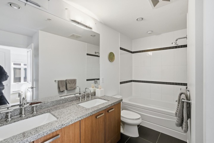 Photo 10 at 2761 Guelph Street, Mount Pleasant VE, Vancouver East