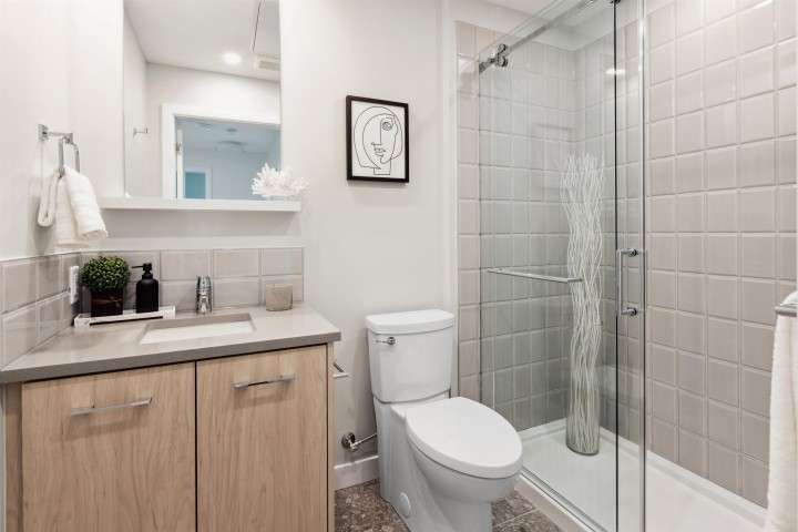 Photo 5 at 403 - 4933 Clarendon Street, Collingwood VE, Vancouver East