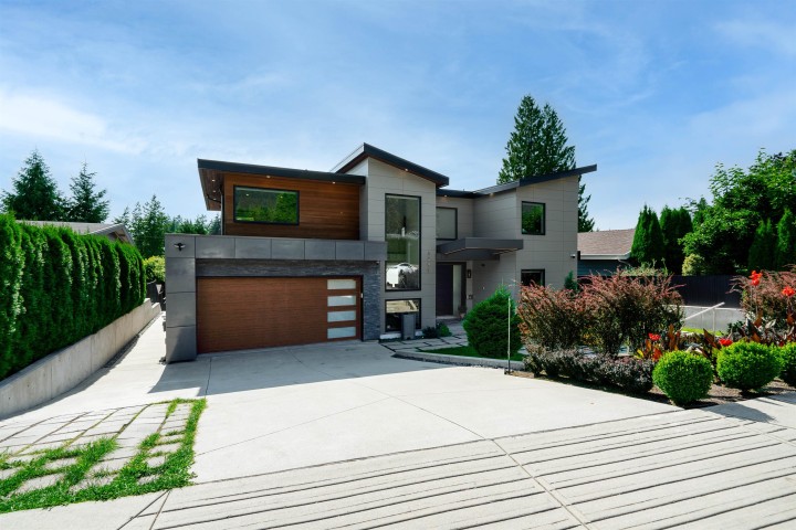 Photo 1 at 4399 Highland Boulevard, Forest Hills NV, North Vancouver
