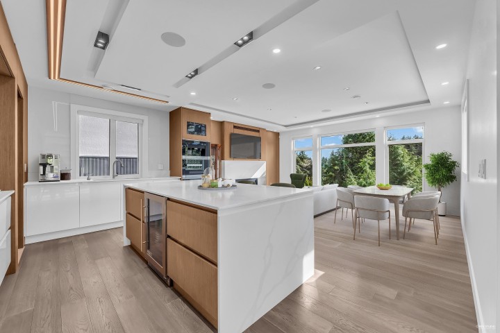 Photo 10 at 4399 Highland Boulevard, Forest Hills NV, North Vancouver