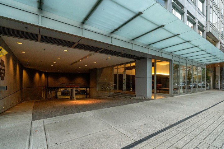 Photo 16 at 4006 - 1077 W Cordova Street, Coal Harbour, Vancouver West