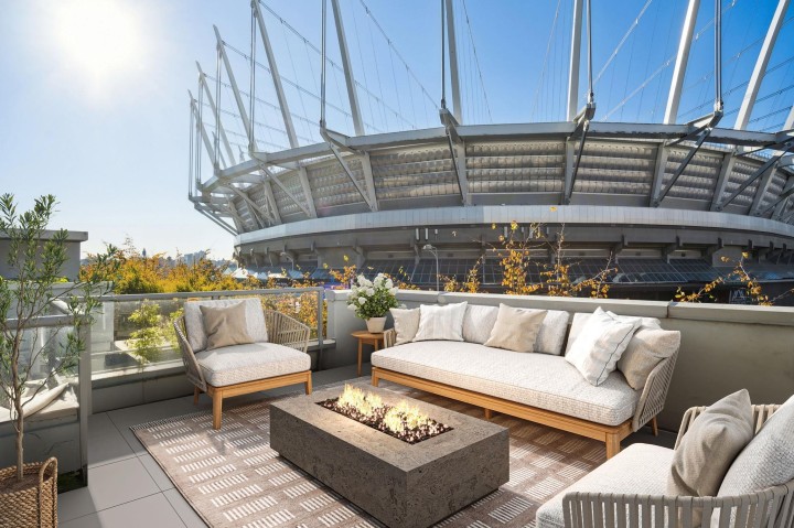 Photo 2 at 698 Citadel Parade, Downtown VW, Vancouver West