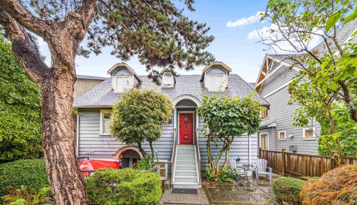 Photo 1 at 3025 W 2nd Avenue, Kitsilano, Vancouver West