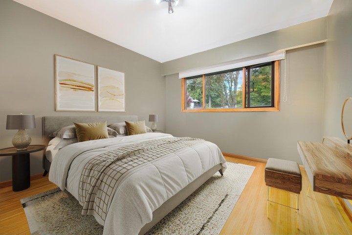 Photo 13 at 1561 Merlynn Crescent, Westlynn, North Vancouver