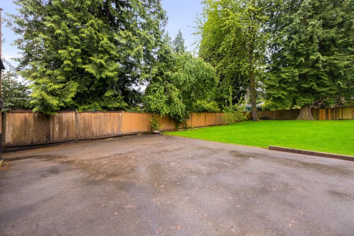 Photo 38 at 1561 Merlynn Crescent, Westlynn, North Vancouver