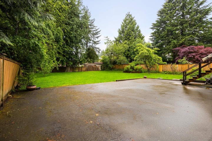 Photo 35 at 1561 Merlynn Crescent, Westlynn, North Vancouver