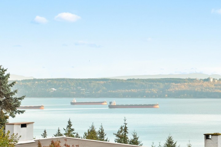 Photo 16 at 4579 Woodgreen Court, Cypress Park Estates, West Vancouver