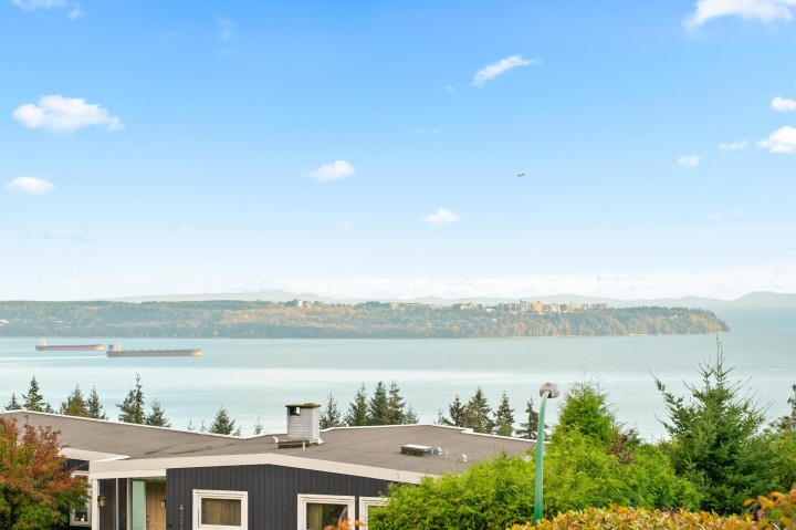 Photo 15 at 4579 Woodgreen Court, Cypress Park Estates, West Vancouver