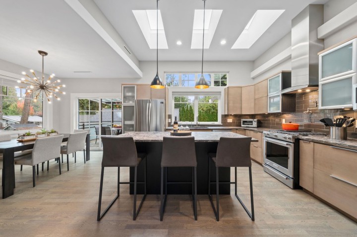 Photo 5 at 2140 Pemberton Avenue, Pemberton Heights, North Vancouver