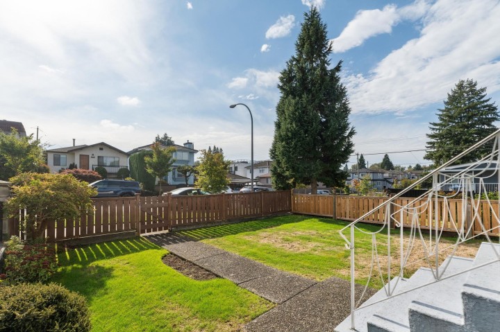 Photo 3 at 3129 E 23 Avenue, Renfrew Heights, Vancouver East
