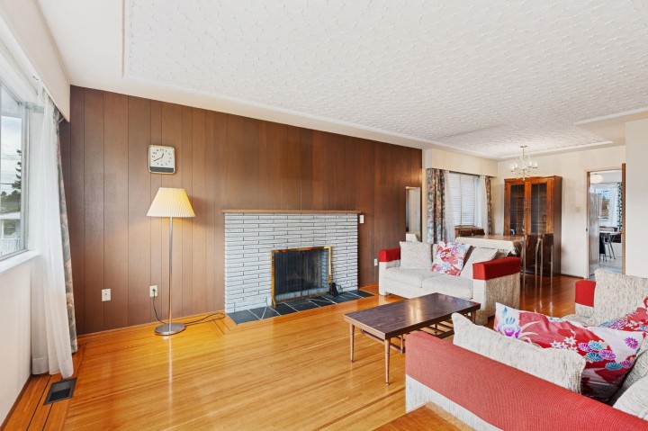 Photo 5 at 3129 E 23 Avenue, Renfrew Heights, Vancouver East