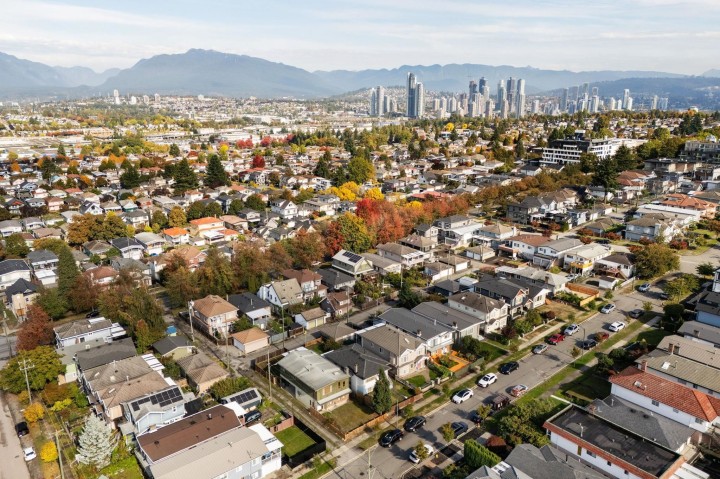 Photo 37 at 3129 E 23 Avenue, Renfrew Heights, Vancouver East