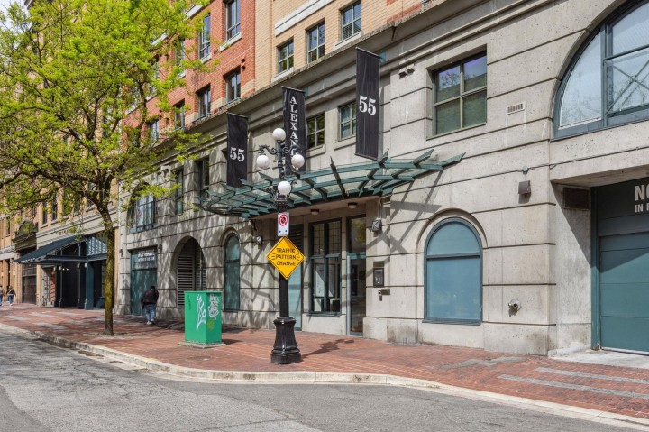 Photo 2 at 301 - 55 Alexander Street, Downtown VE, Vancouver East