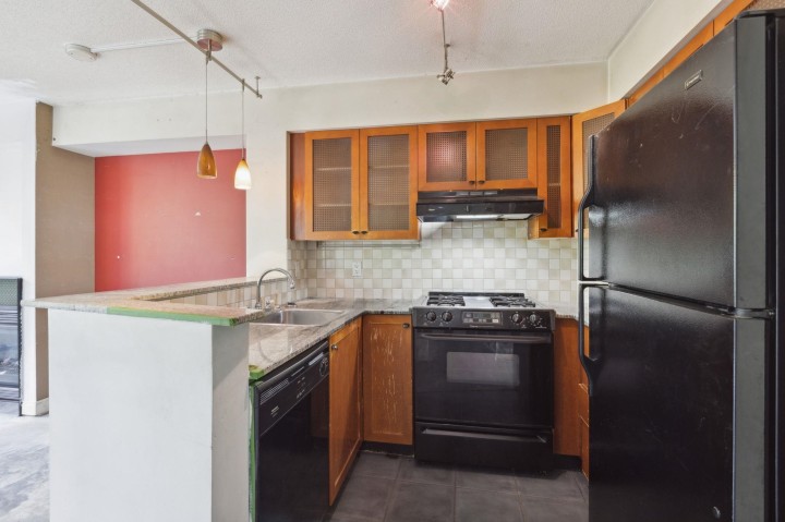 Photo 12 at 301 - 55 Alexander Street, Downtown VE, Vancouver East