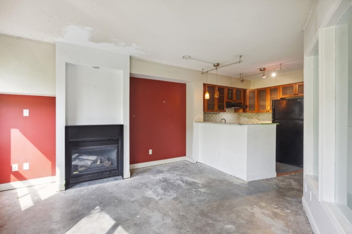 Photo 9 at 301 - 55 Alexander Street, Downtown VE, Vancouver East