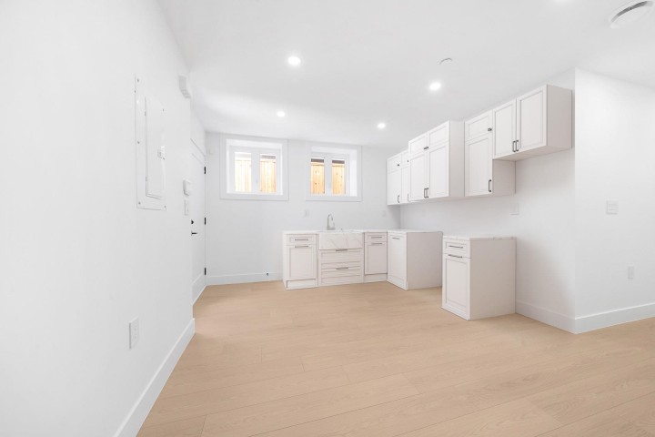 Photo 23 at 1 - 7361 Fraser Street, South Vancouver, Vancouver East