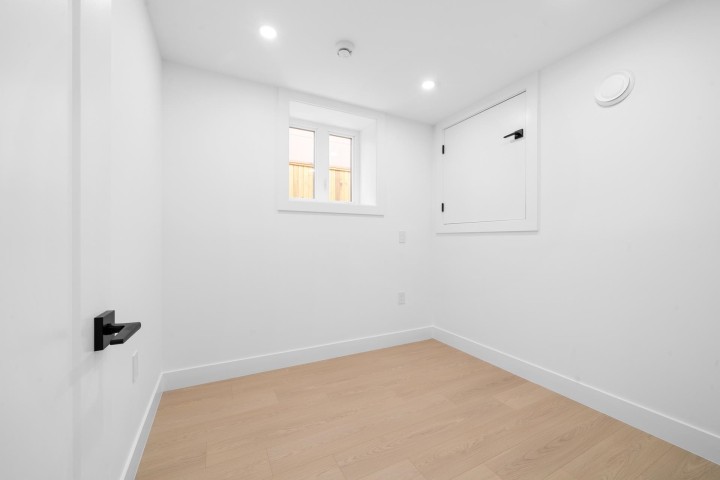 Photo 27 at 1 - 7361 Fraser Street, South Vancouver, Vancouver East