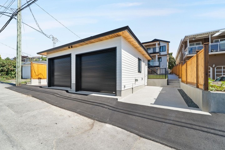 Photo 30 at 1 - 7361 Fraser Street, South Vancouver, Vancouver East