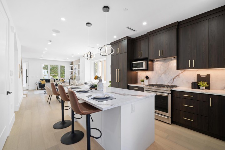 Photo 10 at 1 - 7361 Fraser Street, South Vancouver, Vancouver East