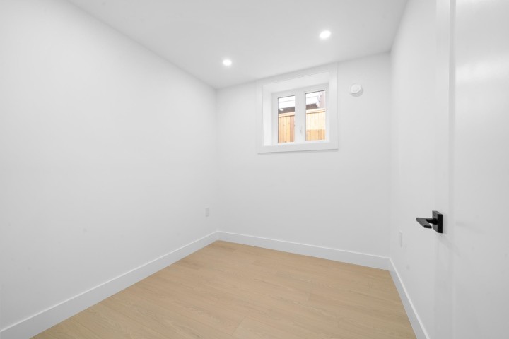 Photo 25 at 1 - 7361 Fraser Street, South Vancouver, Vancouver East