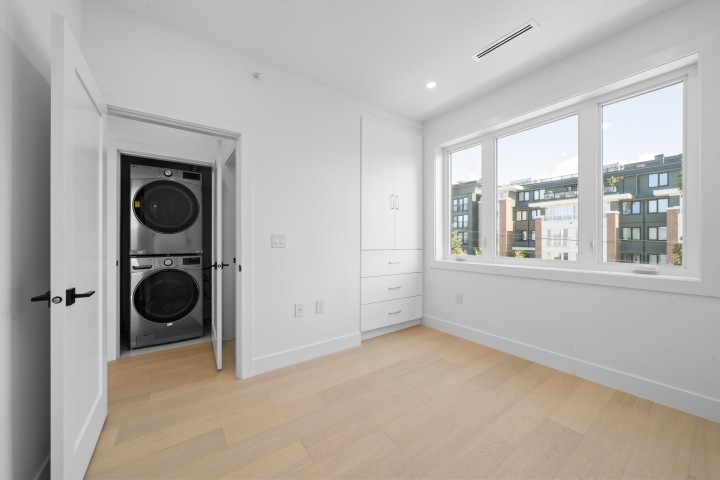 Photo 21 at 1 - 7361 Fraser Street, South Vancouver, Vancouver East