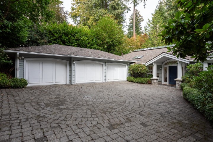 Photo 2 at 4708 Dogwood Lane, Olde Caulfeild, West Vancouver