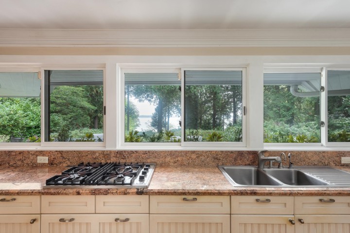 Photo 17 at 4708 Dogwood Lane, Olde Caulfeild, West Vancouver