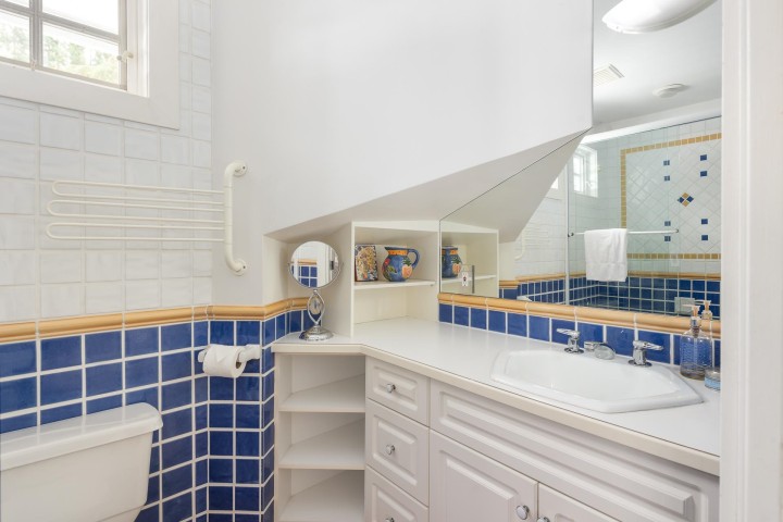 Photo 30 at 4708 Dogwood Lane, Olde Caulfeild, West Vancouver