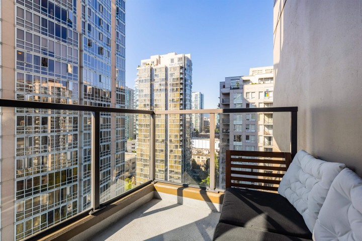 Photo 14 at 1801 - 989 Beatty Street, Yaletown, Vancouver West