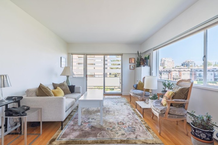 Photo 3 at 506 - 2409 W 43rd Avenue, Kerrisdale, Vancouver West