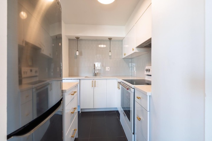 Photo 9 at 506 - 2409 W 43rd Avenue, Kerrisdale, Vancouver West