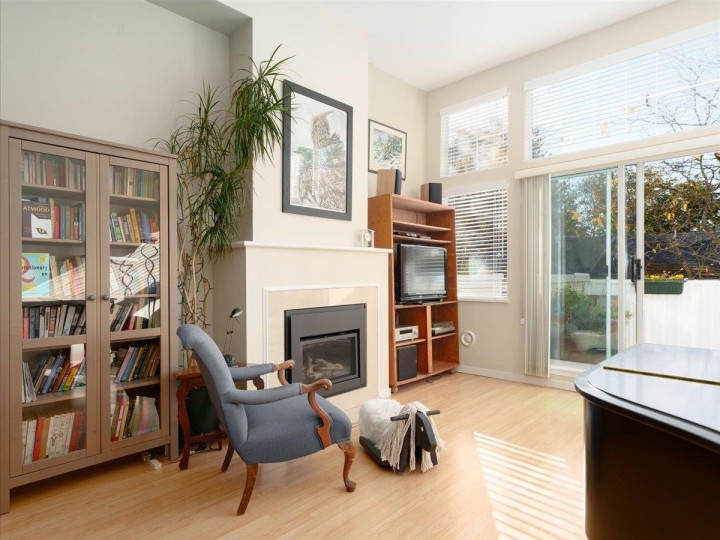 Photo 6 at 5 - 3588 Whitney Place, Champlain Heights, Vancouver East