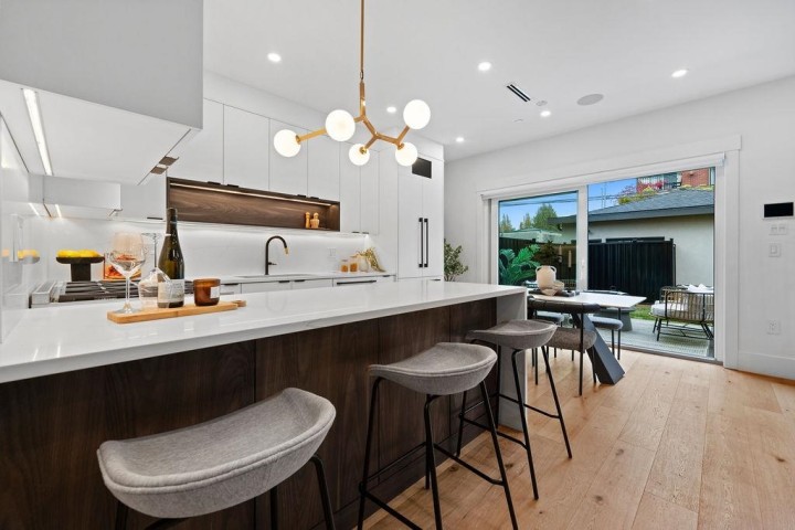 Photo 1 at 2 - 4549 W 11th Avenue, Point Grey, Vancouver West